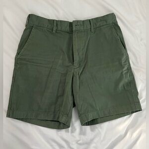Uniqlo Men's Olive Green Shorts